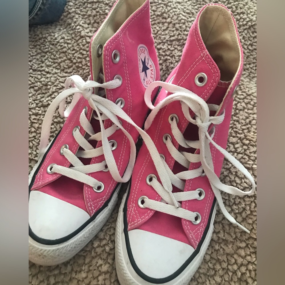 SOLD Chuck Taylor All Star Classic Pink High Top Converse Sneakers 6.5 Like NEW